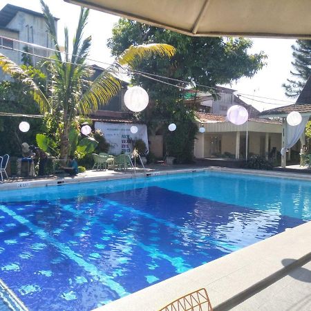 Hotel Grand Rosela Yogyakarta Exterior photo