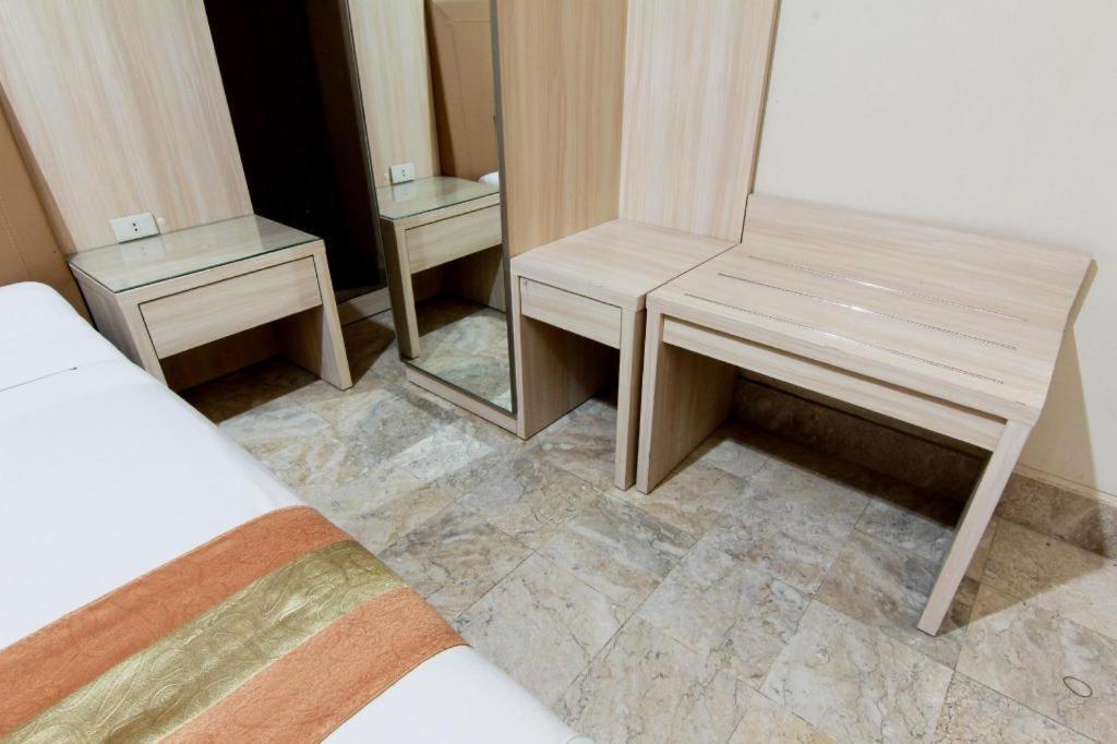 Hotel Grand Rosela Yogyakarta Exterior photo