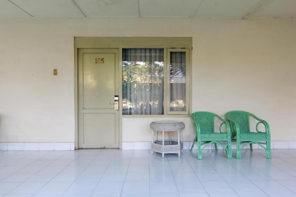 Hotel Grand Rosela Yogyakarta Exterior photo