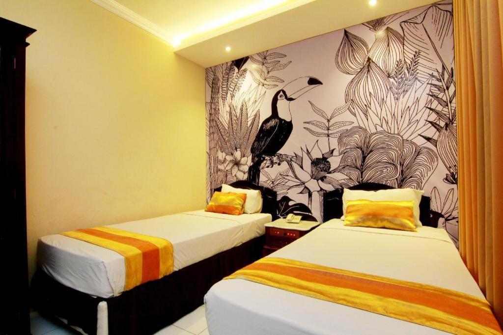 Hotel Grand Rosela Yogyakarta Exterior photo