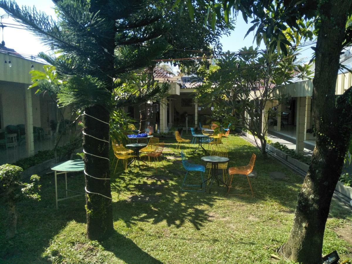 Hotel Grand Rosela Yogyakarta Exterior photo