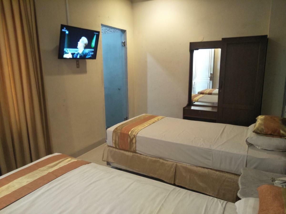 Hotel Grand Rosela Yogyakarta Exterior photo