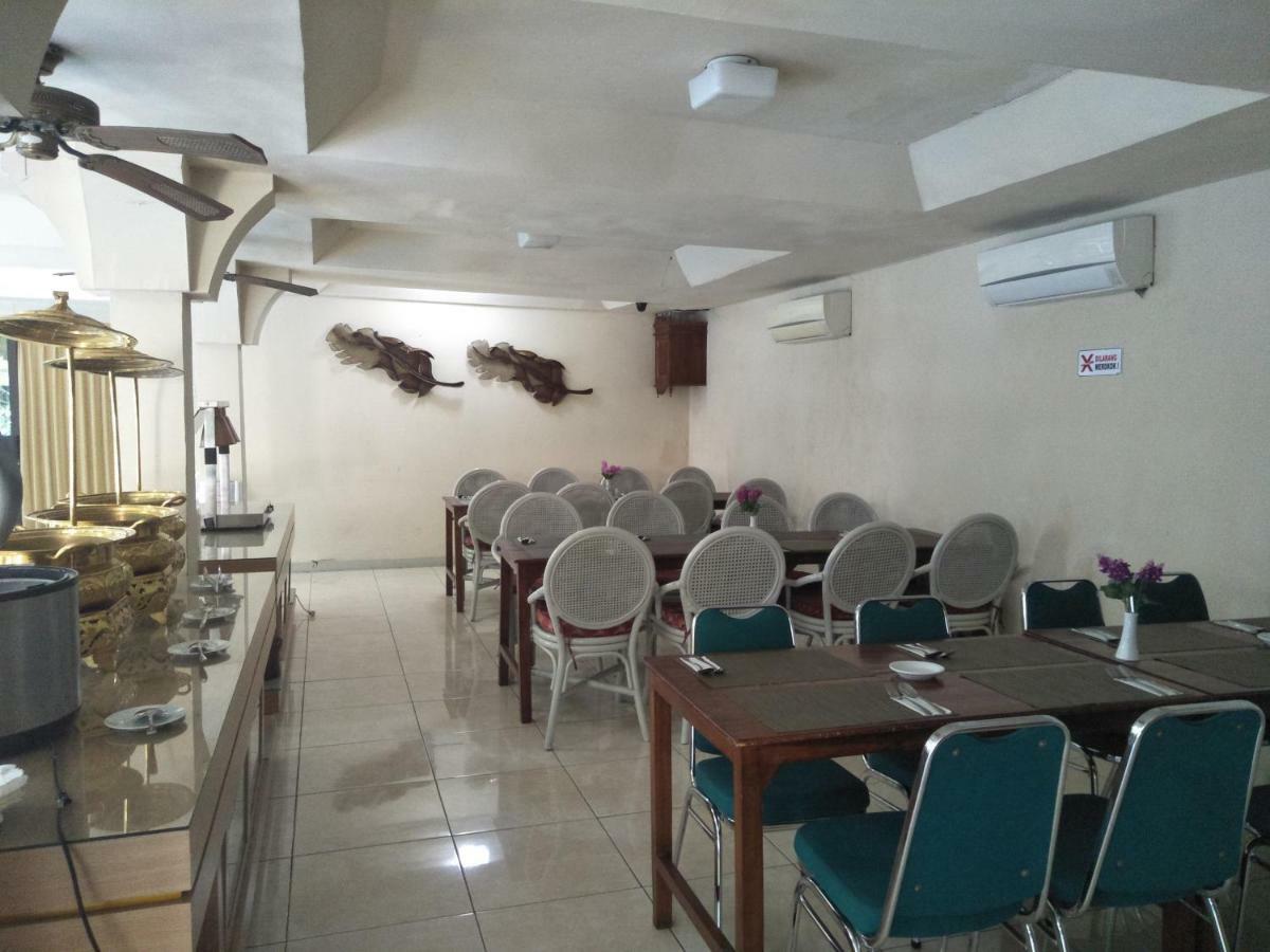Hotel Grand Rosela Yogyakarta Exterior photo